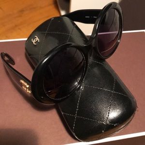 Vintage RARE CHANEL round sunglasses